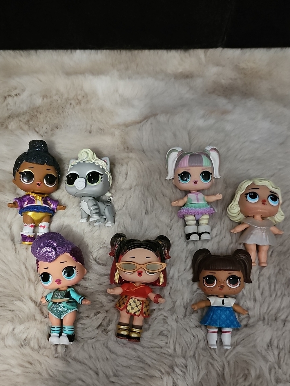 LOL Surprise Lot 6 Dolls, 1 Cat, Accessories